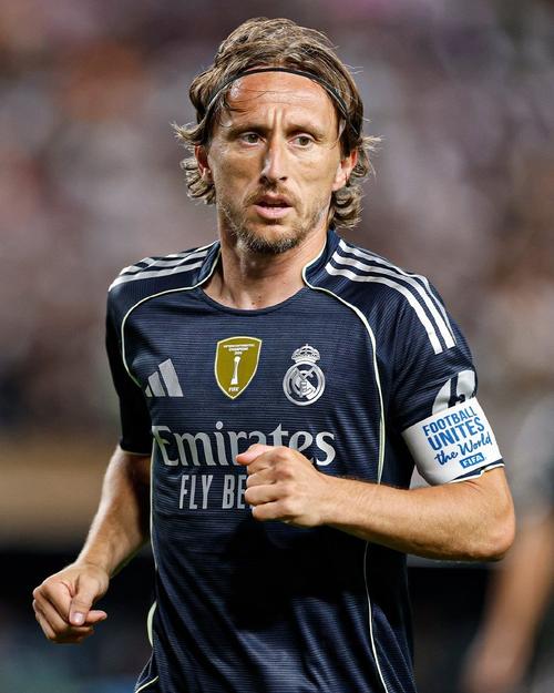 3：0克鲁塞罗，内马尔激动庆祝